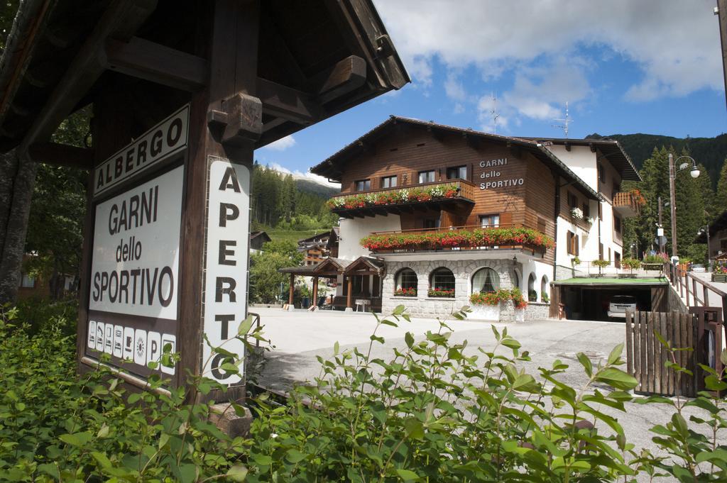 Hotel Garni Dello Sportivo Madonna di Campiglio Luaran gambar