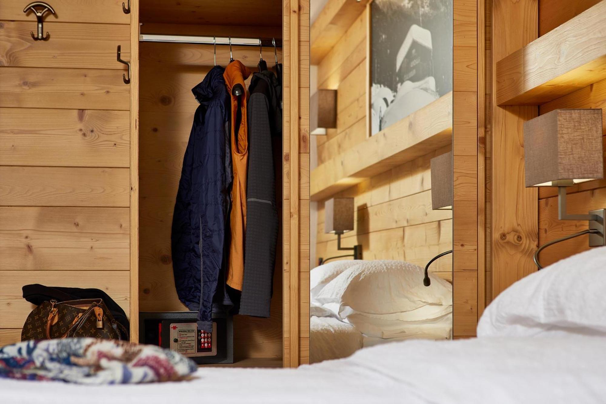 Hotel Garni Dello Sportivo Madonna di Campiglio Luaran gambar