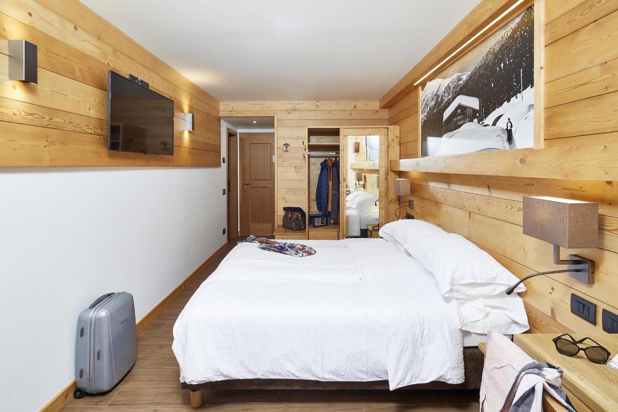 Hotel Garni Dello Sportivo Madonna di Campiglio Luaran gambar