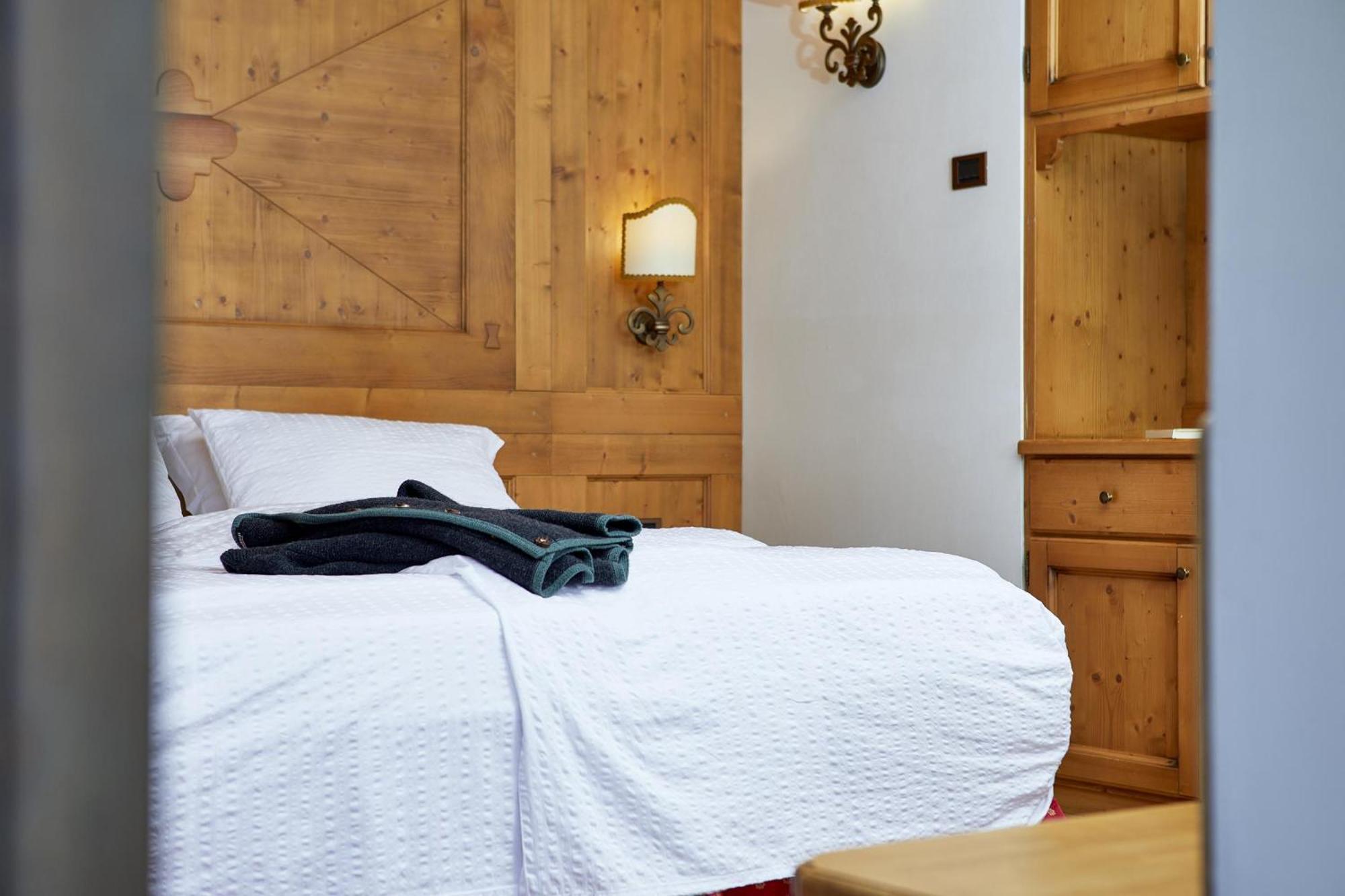Hotel Garni Dello Sportivo Madonna di Campiglio Luaran gambar