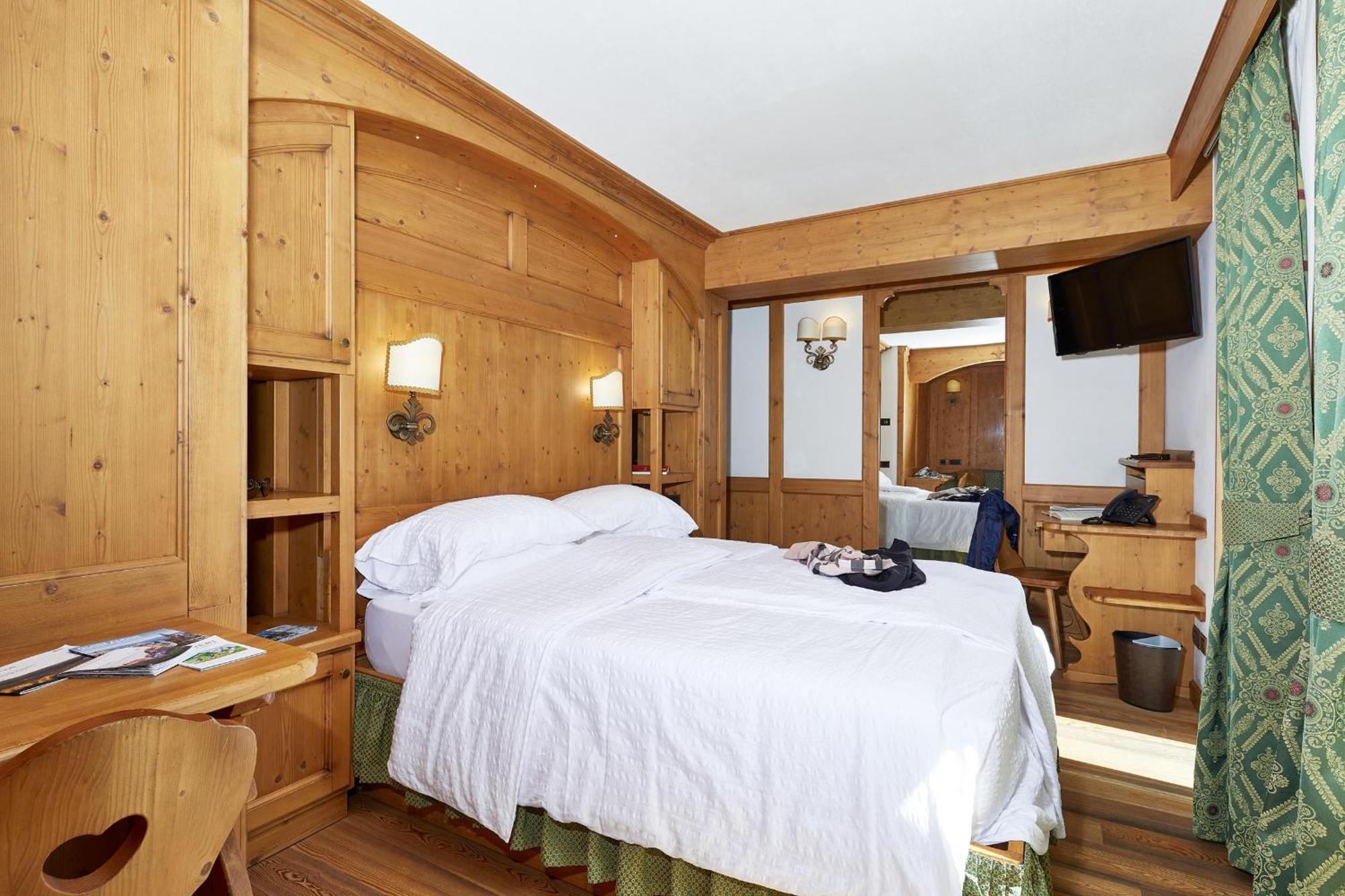 Hotel Garni Dello Sportivo Madonna di Campiglio Luaran gambar