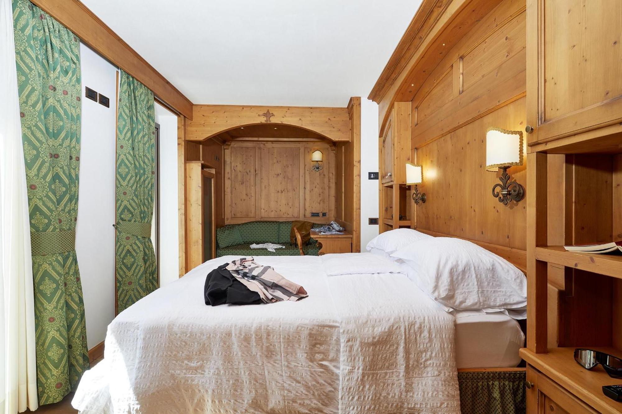 Hotel Garni Dello Sportivo Madonna di Campiglio Luaran gambar