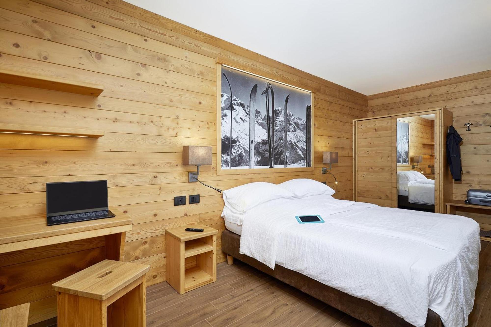 Hotel Garni Dello Sportivo Madonna di Campiglio Luaran gambar