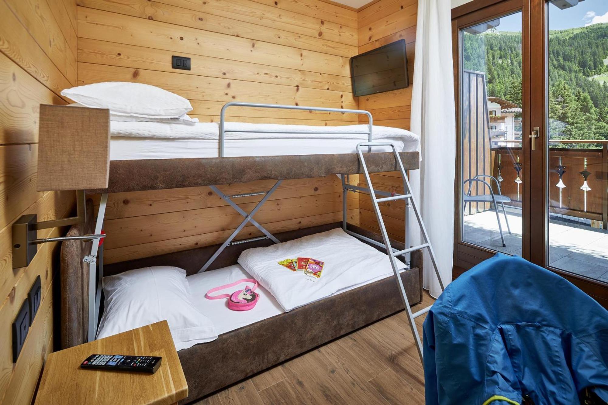 Hotel Garni Dello Sportivo Madonna di Campiglio Luaran gambar