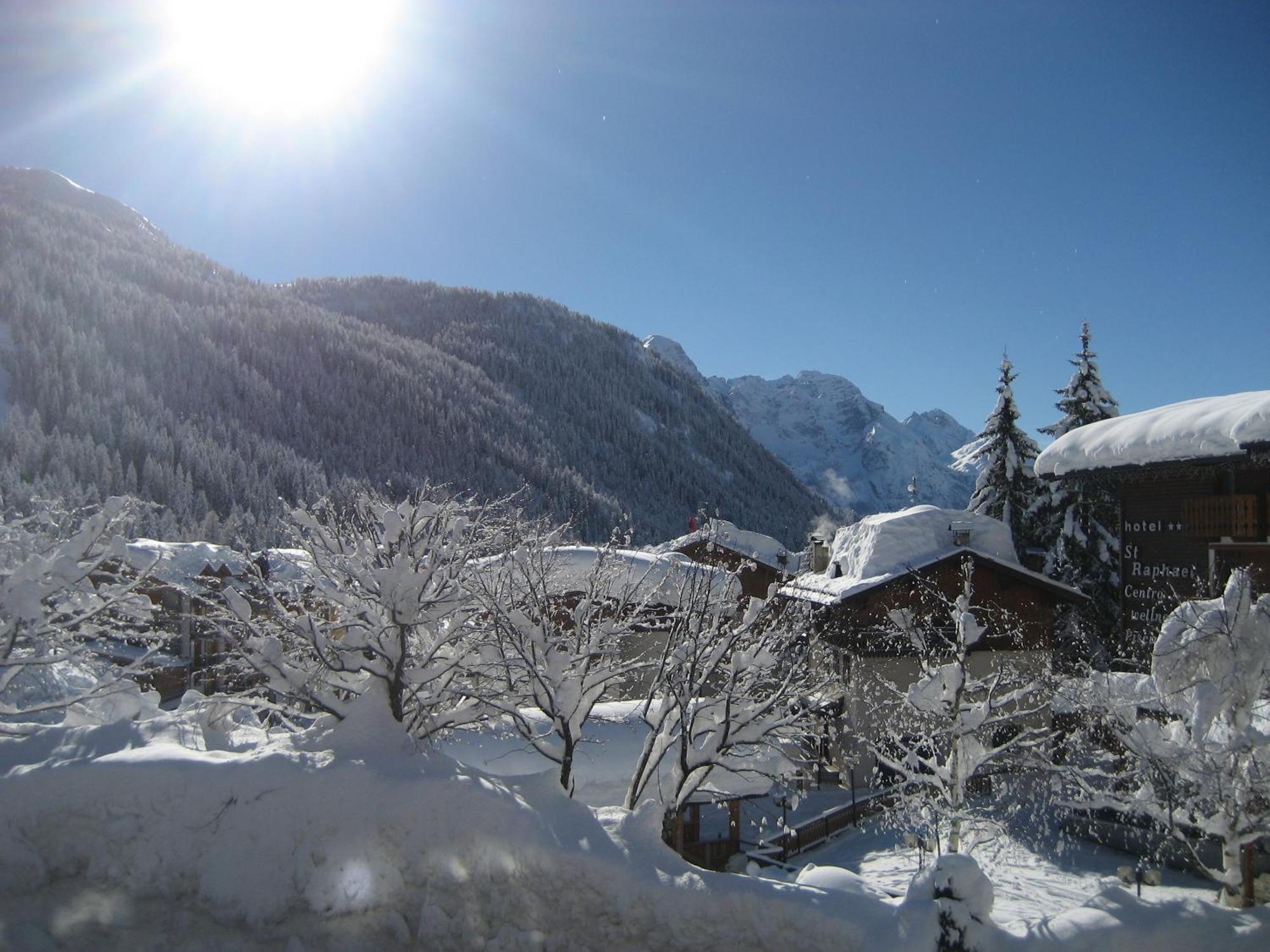 Hotel Garni Dello Sportivo Madonna di Campiglio Luaran gambar
